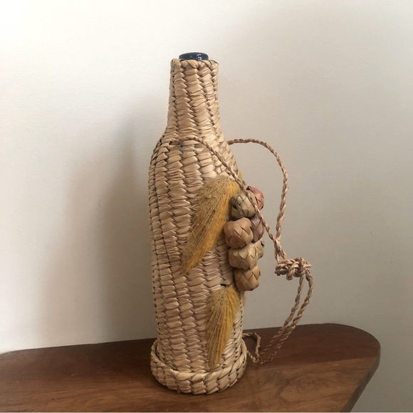 VINTAGE wicker/rattan wine bottle holder - Picture 6 of 10